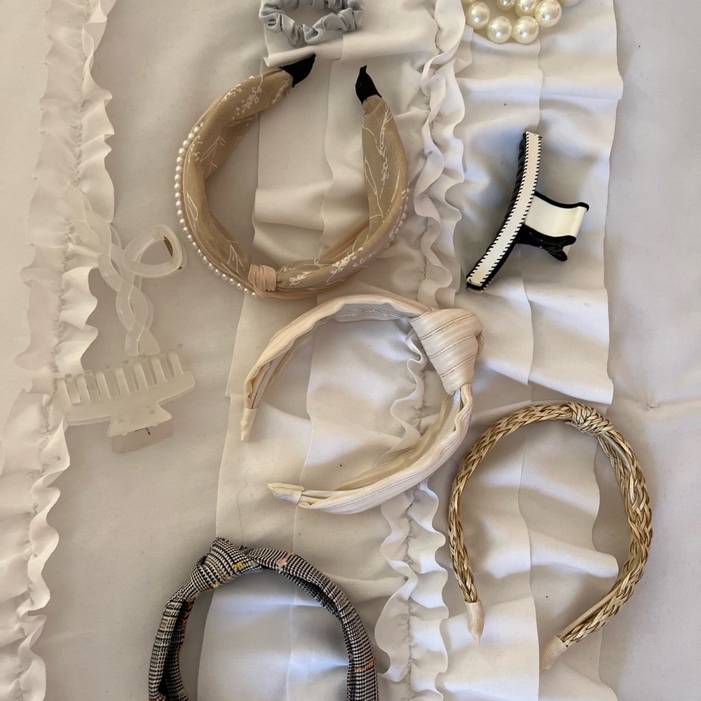 Headbands, hair ties, hair clips assortment NEVER BEEN WORN